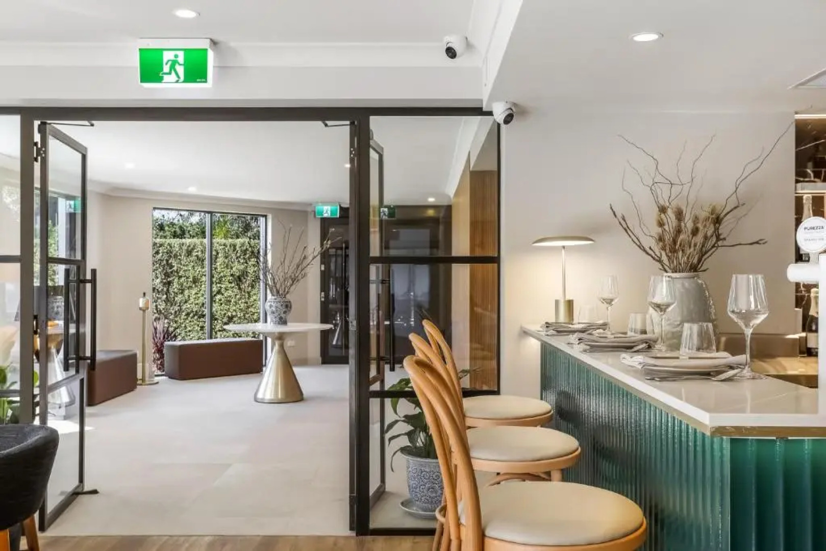 Killara Hotel & Suites