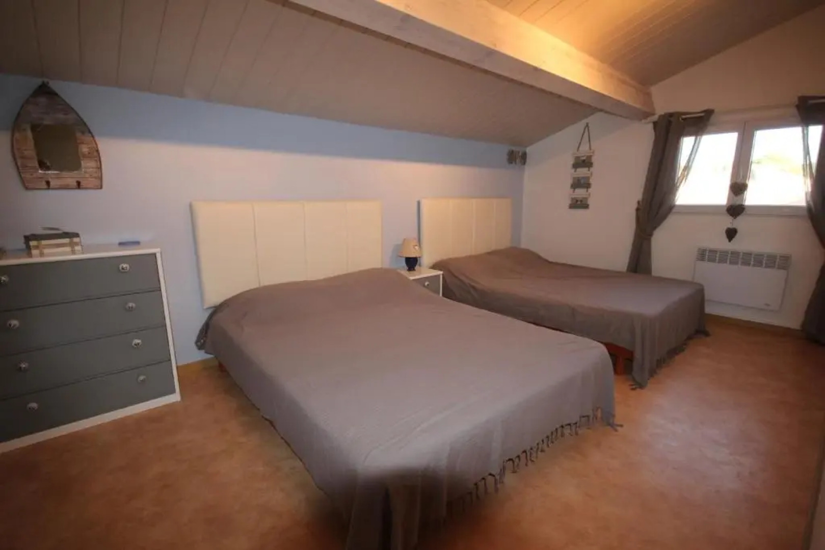 Belle villa climatisée 4 chambres 10 couchages 2 terrasses parking privatif dans résidence sécurisée piscine commune 800 m de la mer LRCS69