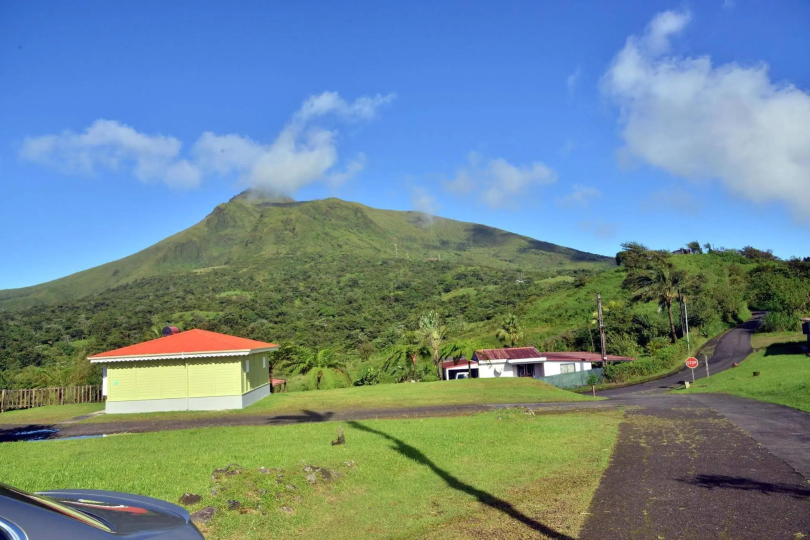 Auberge de la Montagne Pelee Hotel