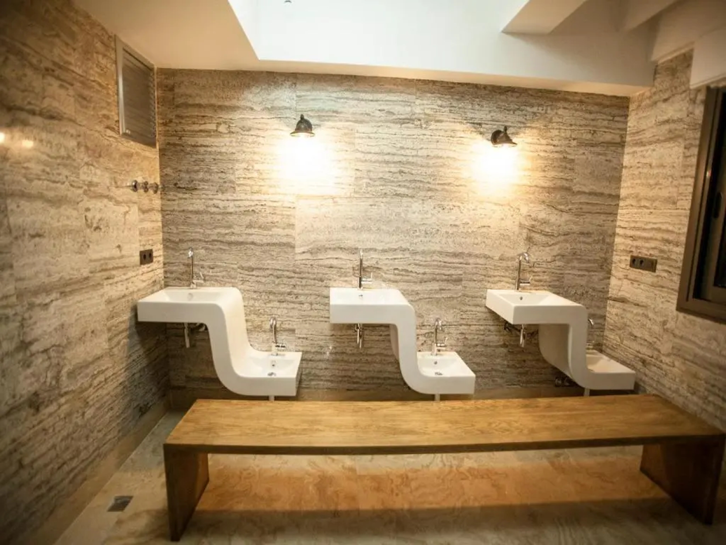 Lion Park Suites & Residence Hotel