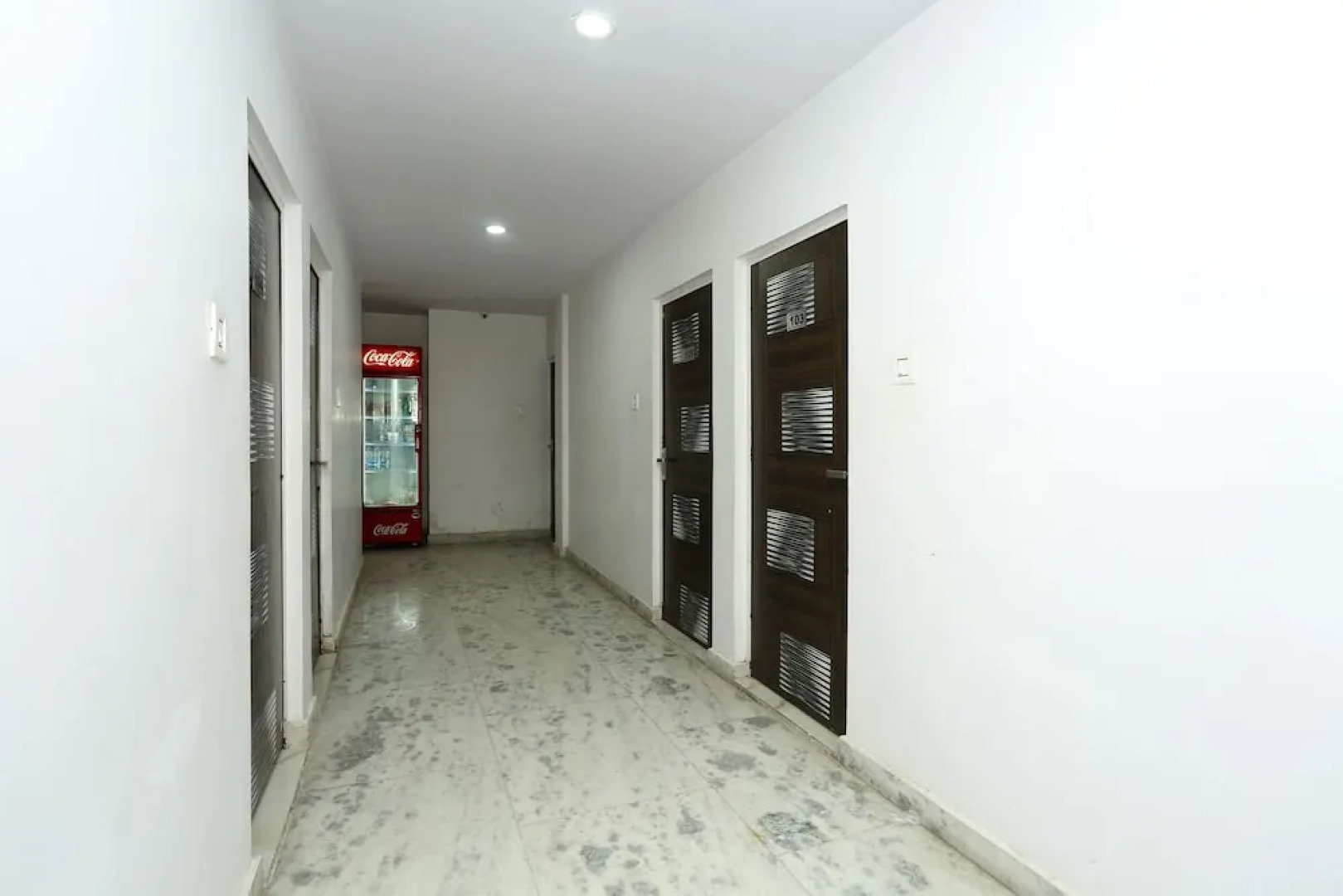 OYO 16904 Hotel Maharaja Palace