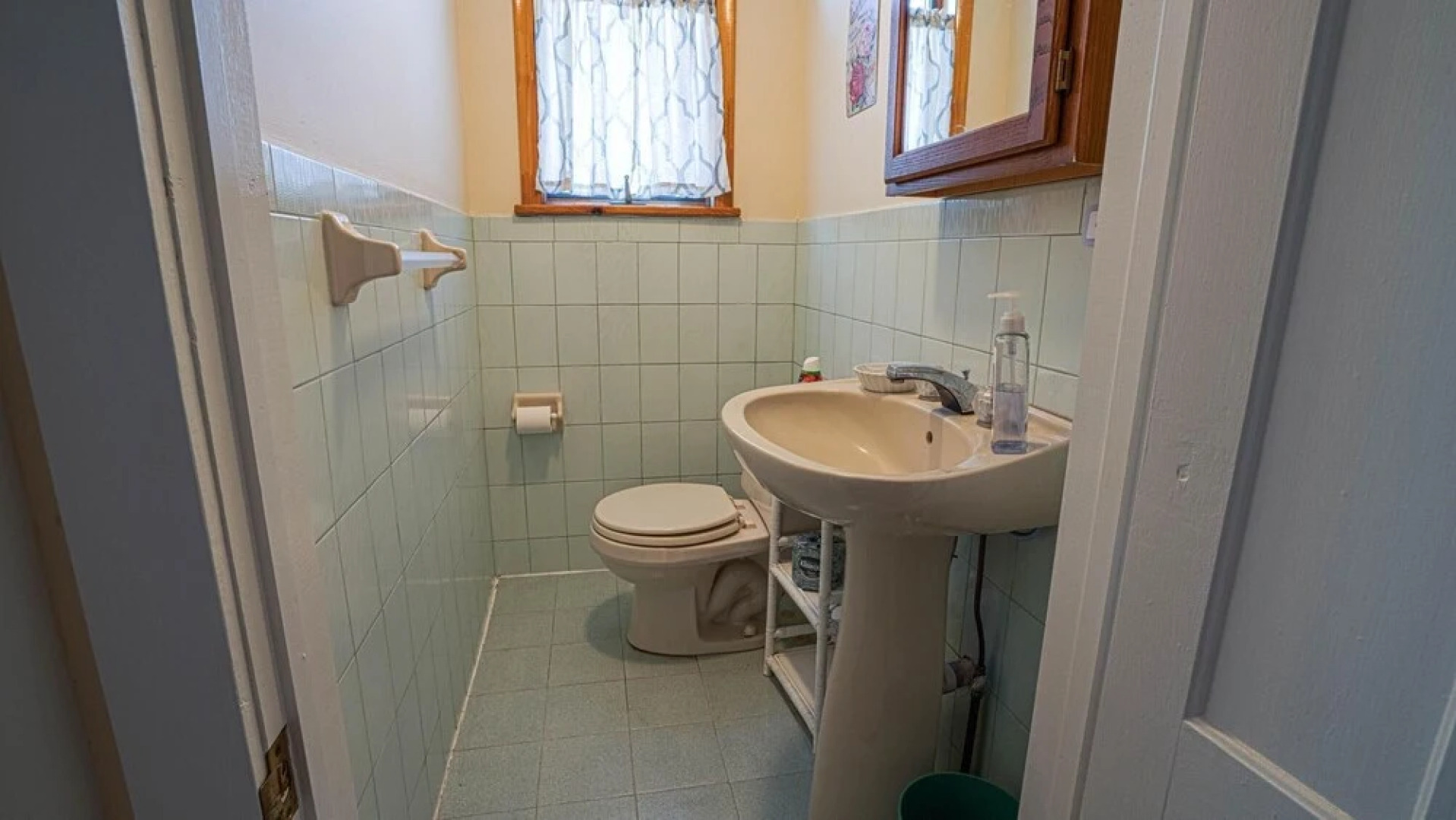 Experience the Catskills in This Rustic Farmhouse