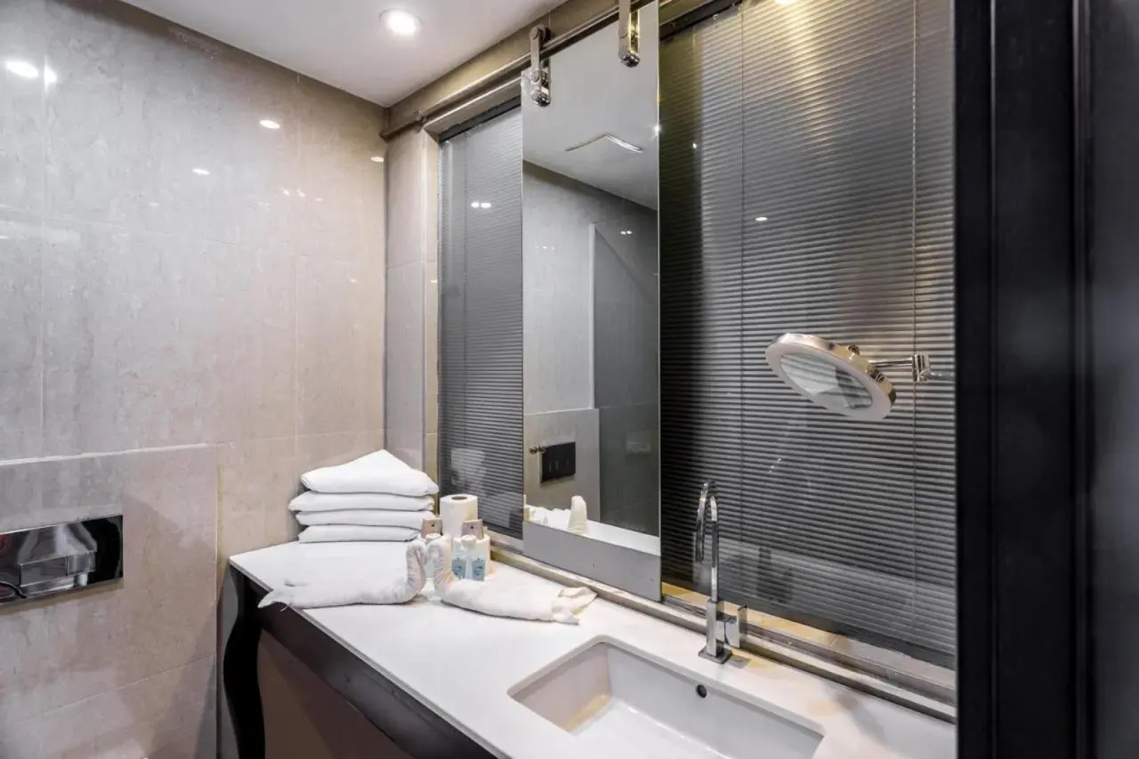 Daria- Authentic Israeli Experience