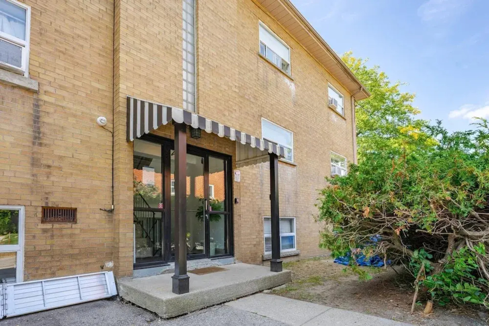 Private 2bdrm Unit With Ensuite Laundry - U5A