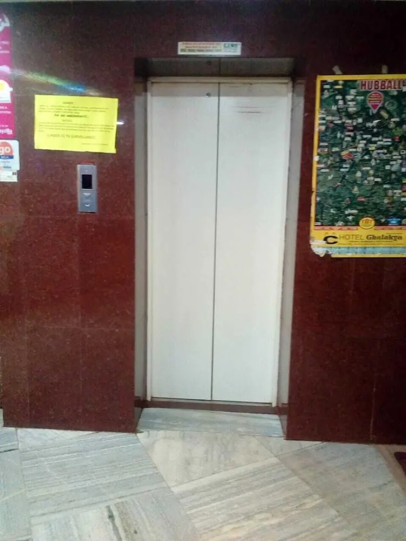 Iroomz Chalukya Residency