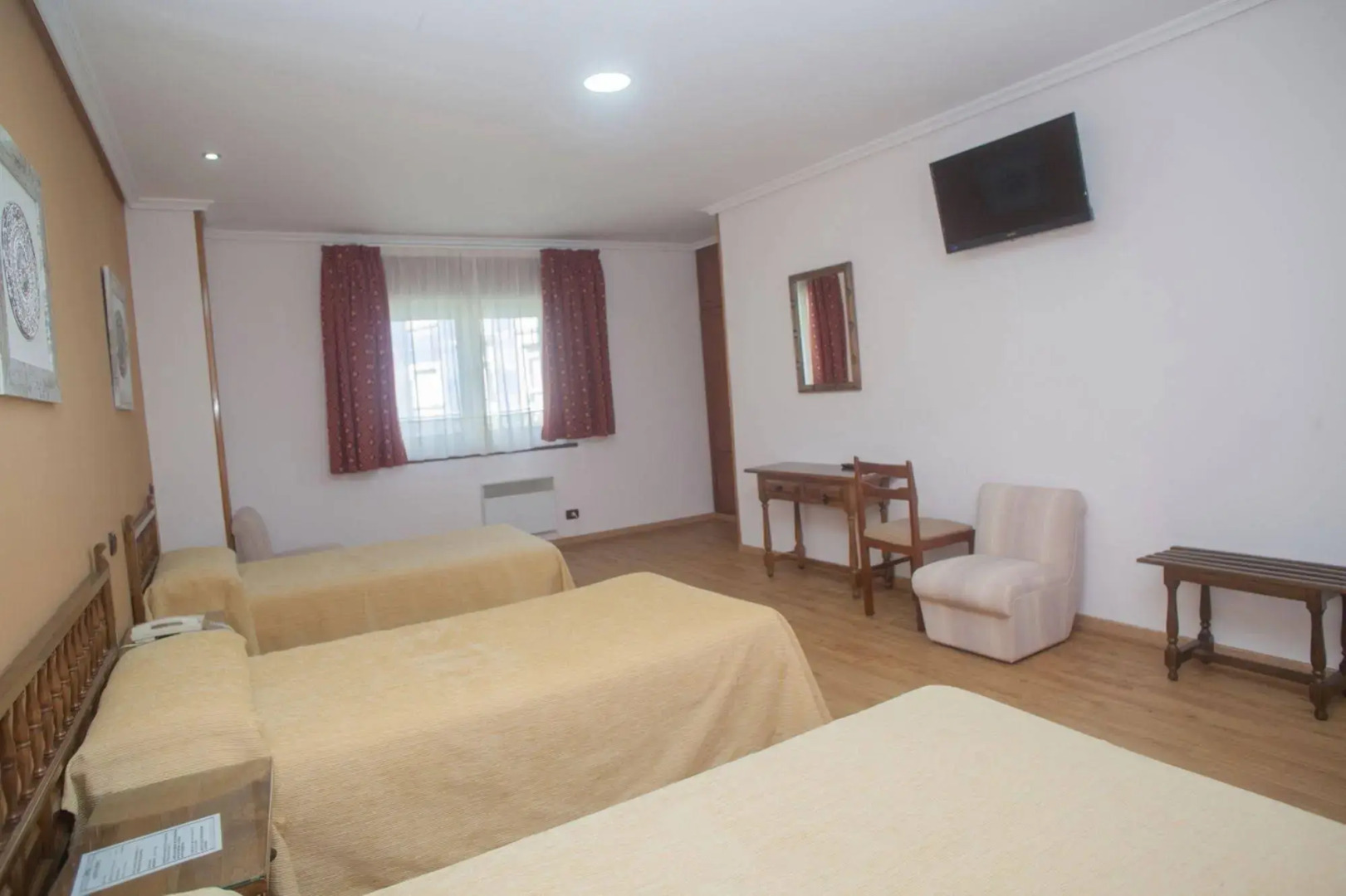 Hospedium Hotel La Marina