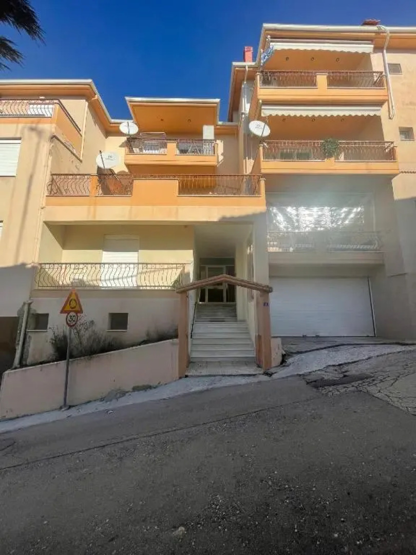 Kozani Hideaway for 2!