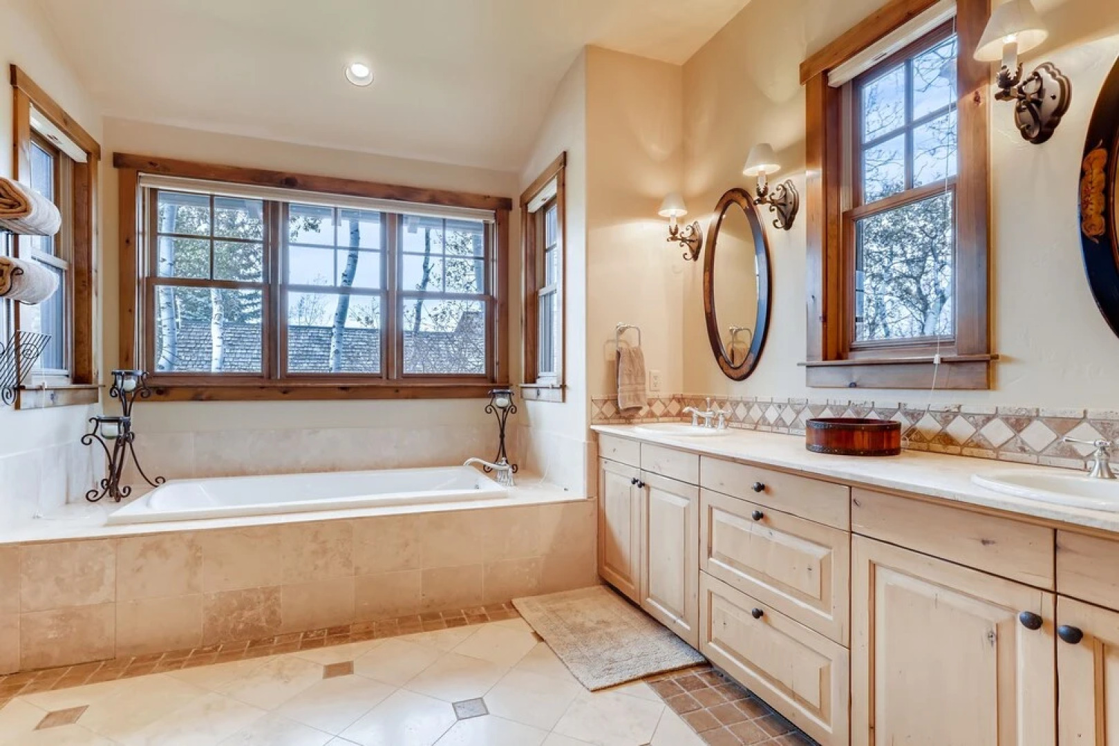 Magnificent 4,500 Square Foot Ski 5 Bedroom Home