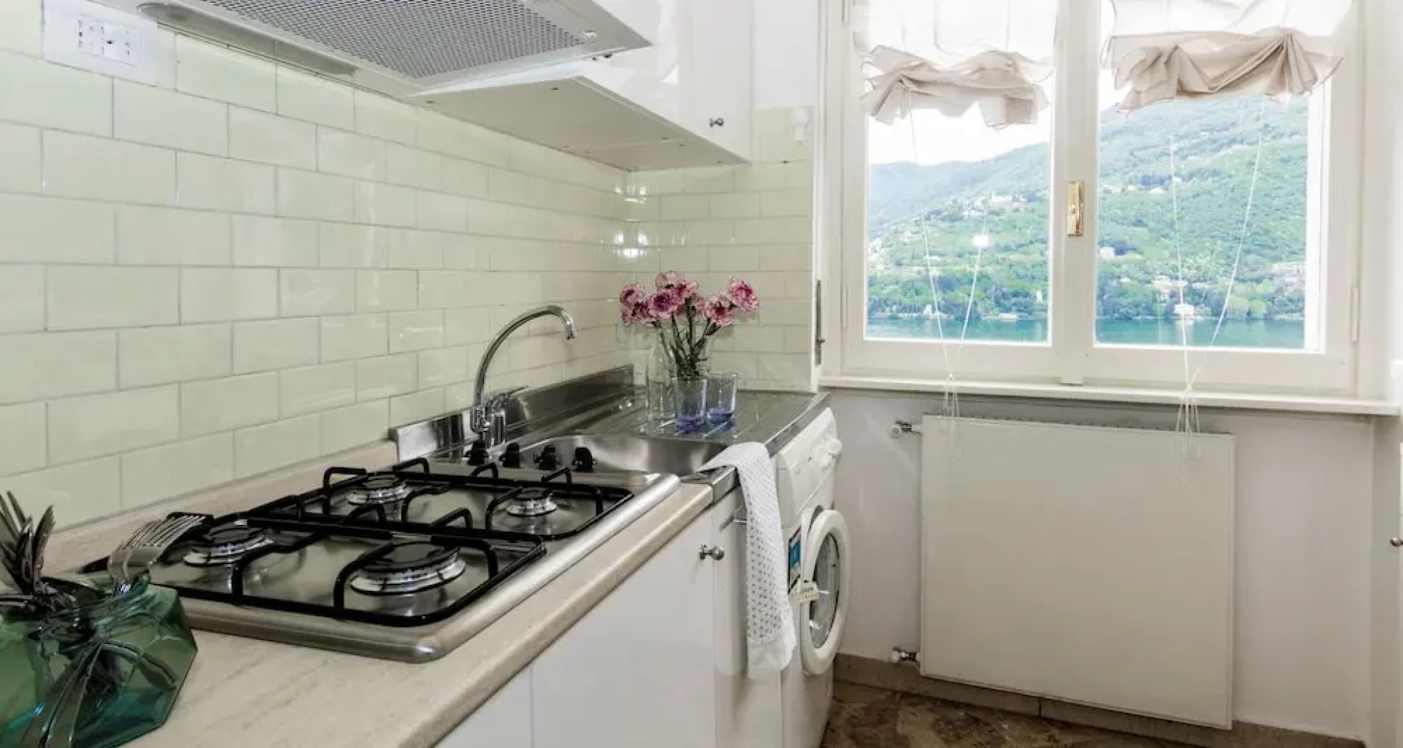 JOIVY Garden Oasis: 1BR Apt w/ Balcony & Parking