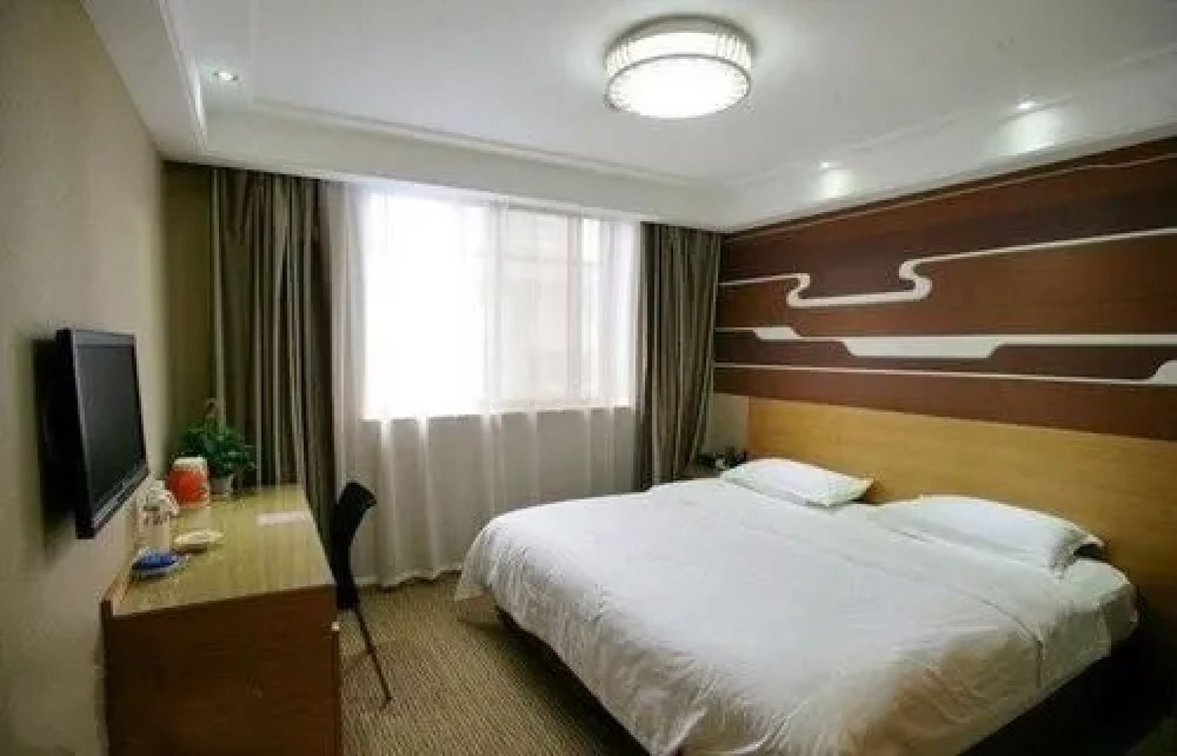 Yantai Tonghui Hotel