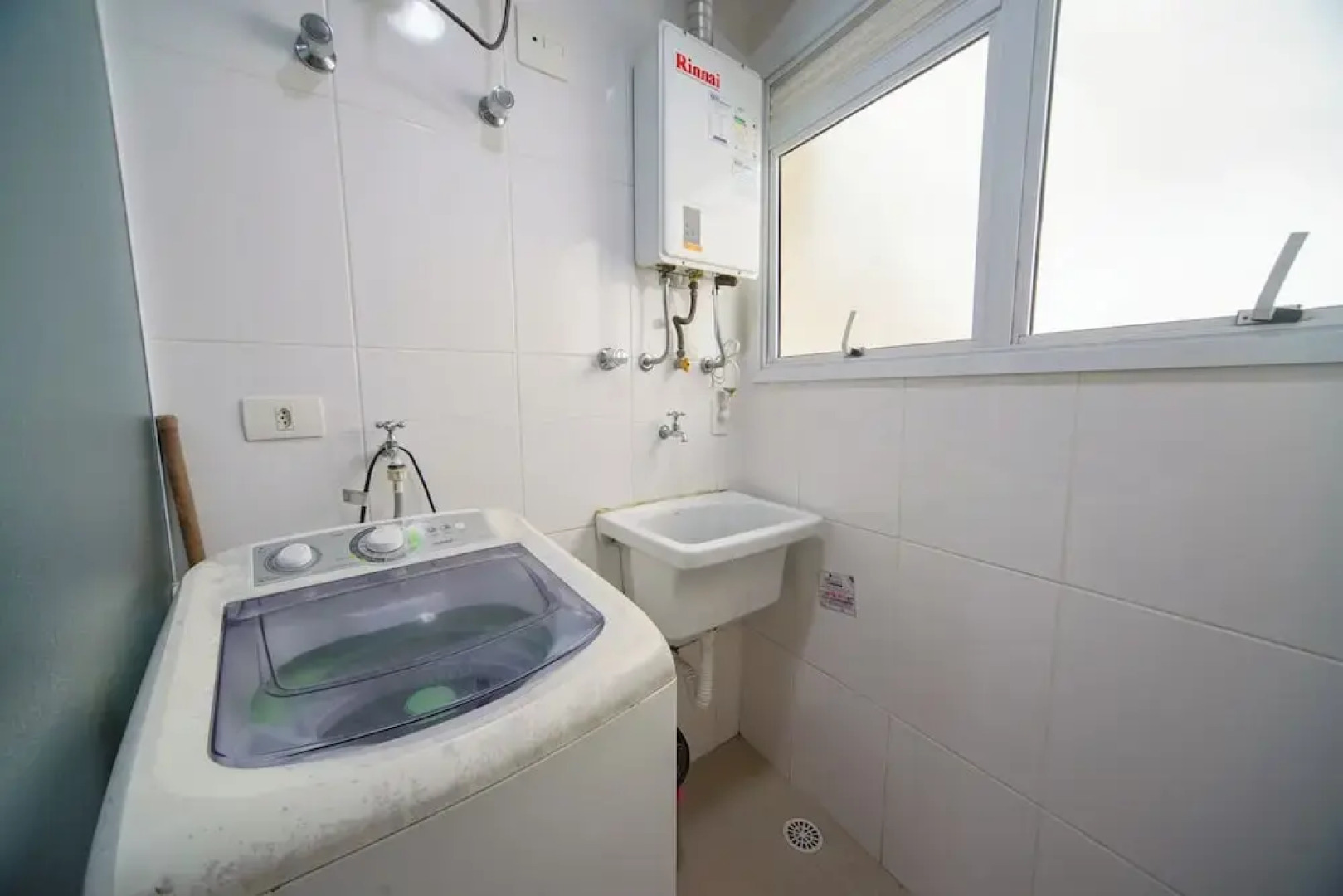 Apto pet Friendly c Churrasqueira a 100m da Praia