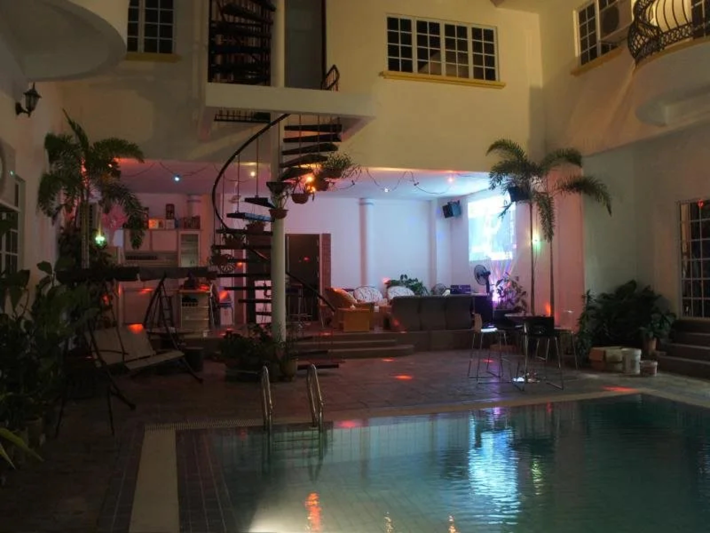 Hanson Holiday Bungalow