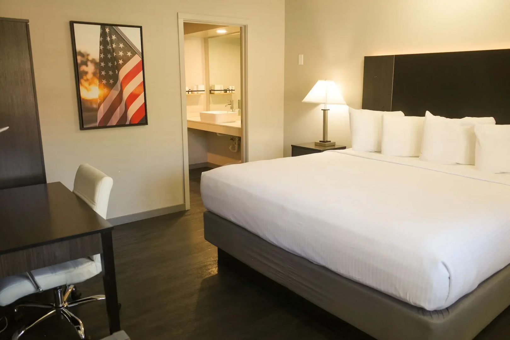 Americana Lodge