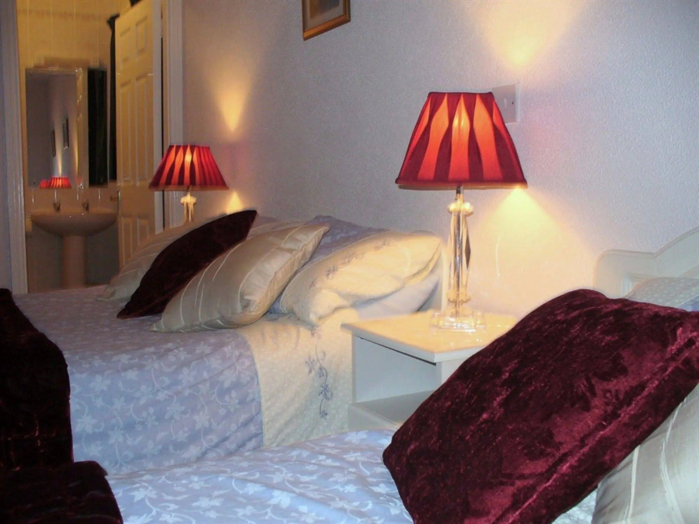 The Waterfront House Country Home