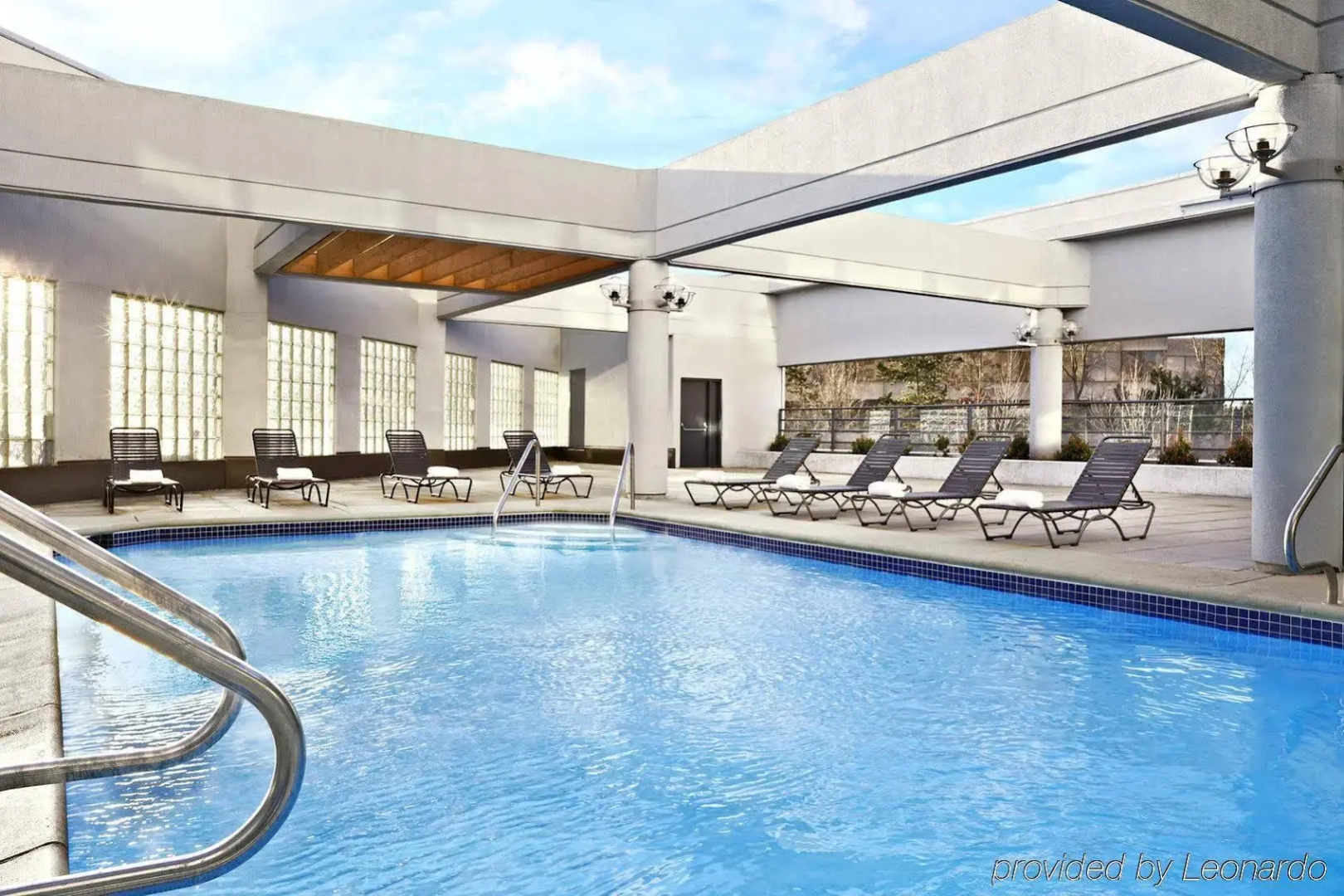 Sheraton Vancouver Guildford Hotel