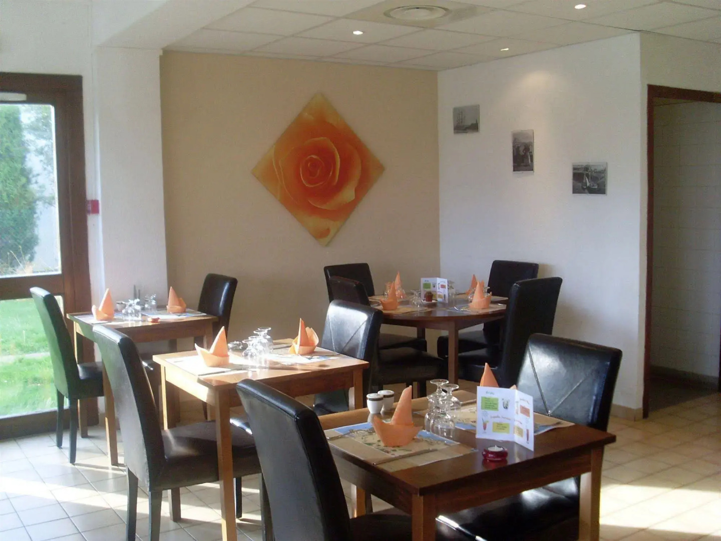 Отель The Originals Boutique, Hôtel Porte de Dieppe