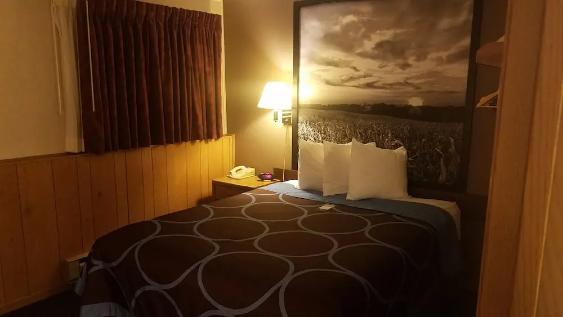 Super 8 By Wyndham Milbank