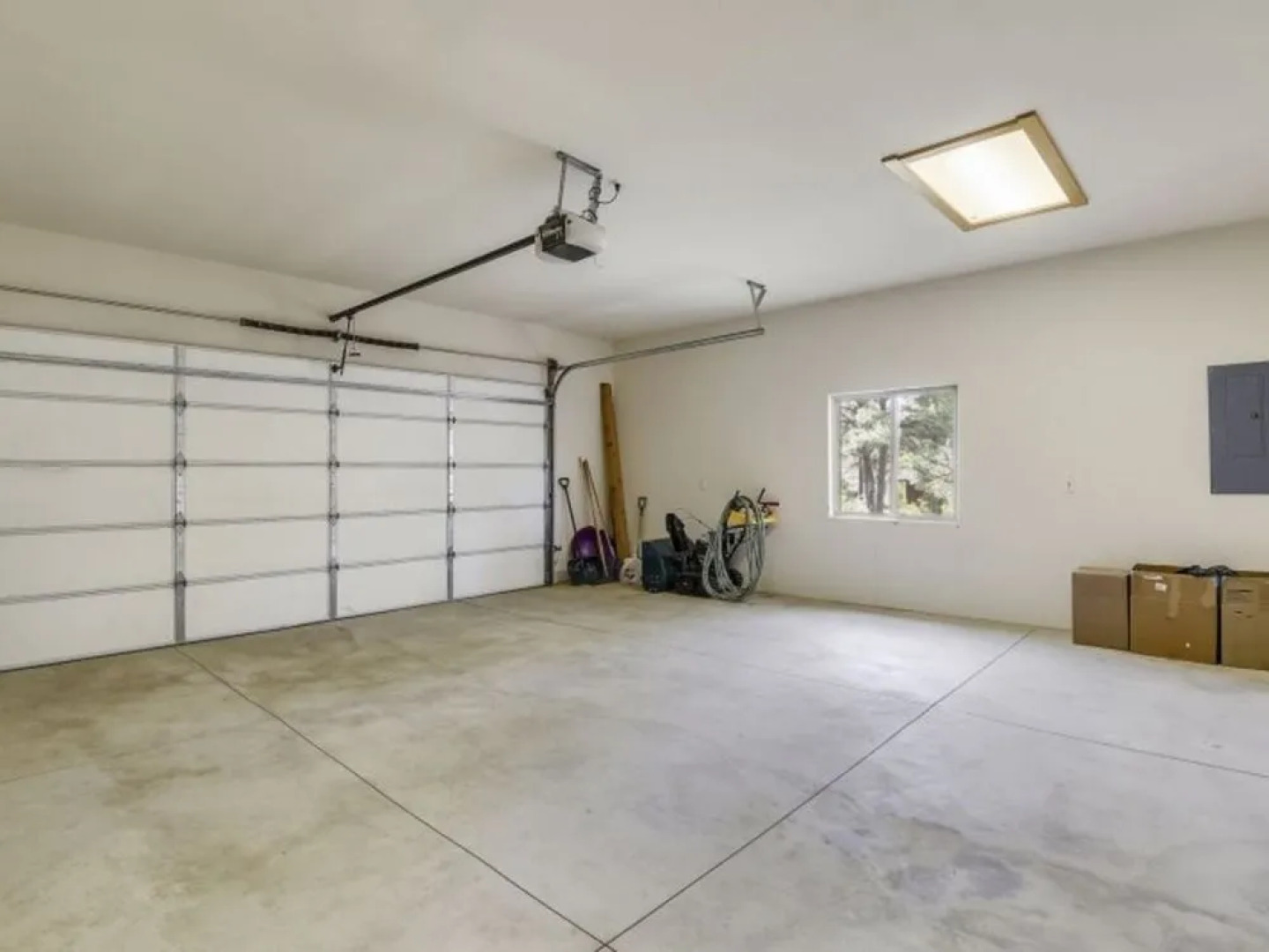 44 Glenwood Ct 3 Br Home by RedAwning