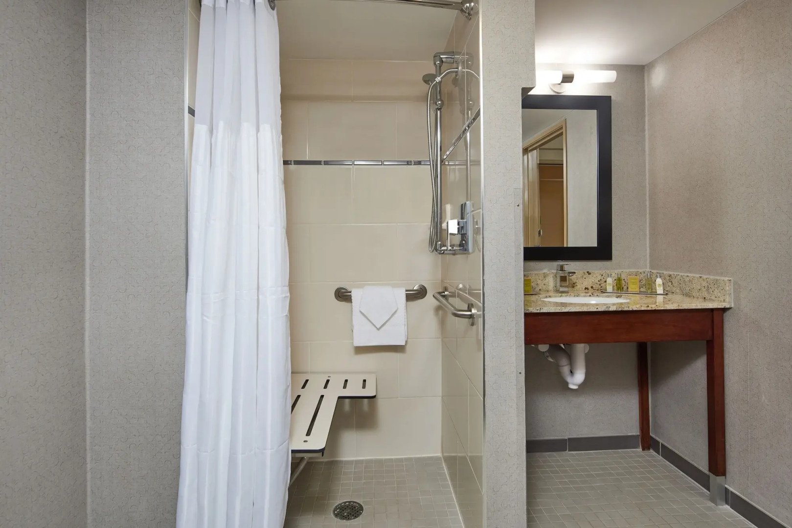 DoubleTree by Hilton Raleigh Crabtree Valley