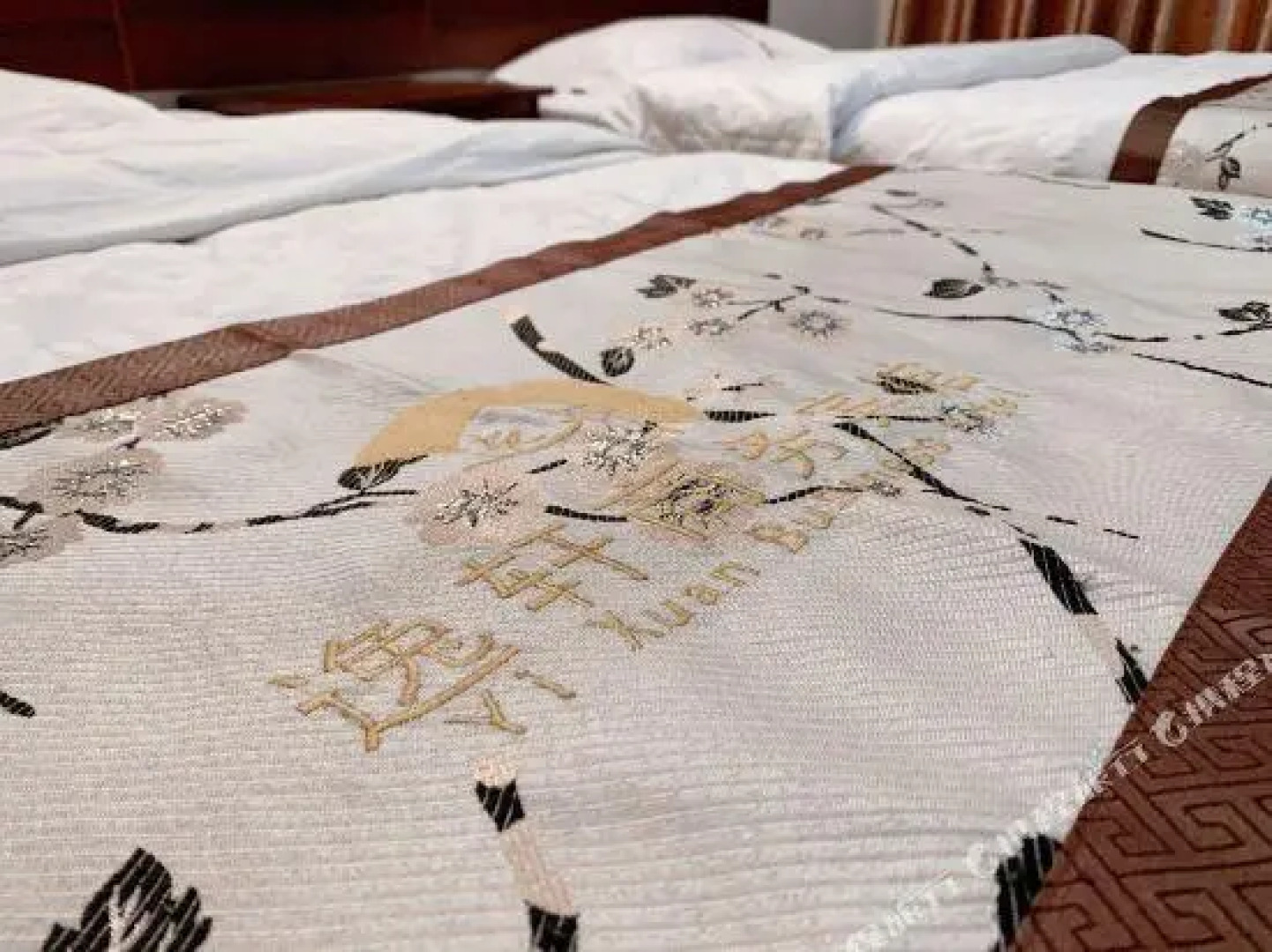 Fuyang Funan Yixuan Business Hotel