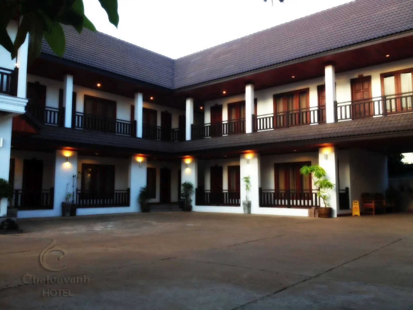 Chalouvanh Hotel