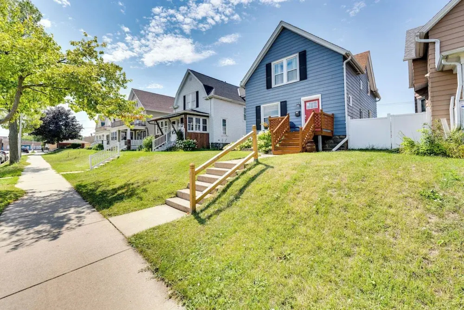 Pet-friendly Home - 6 Mi to Downtown Milwaukee!