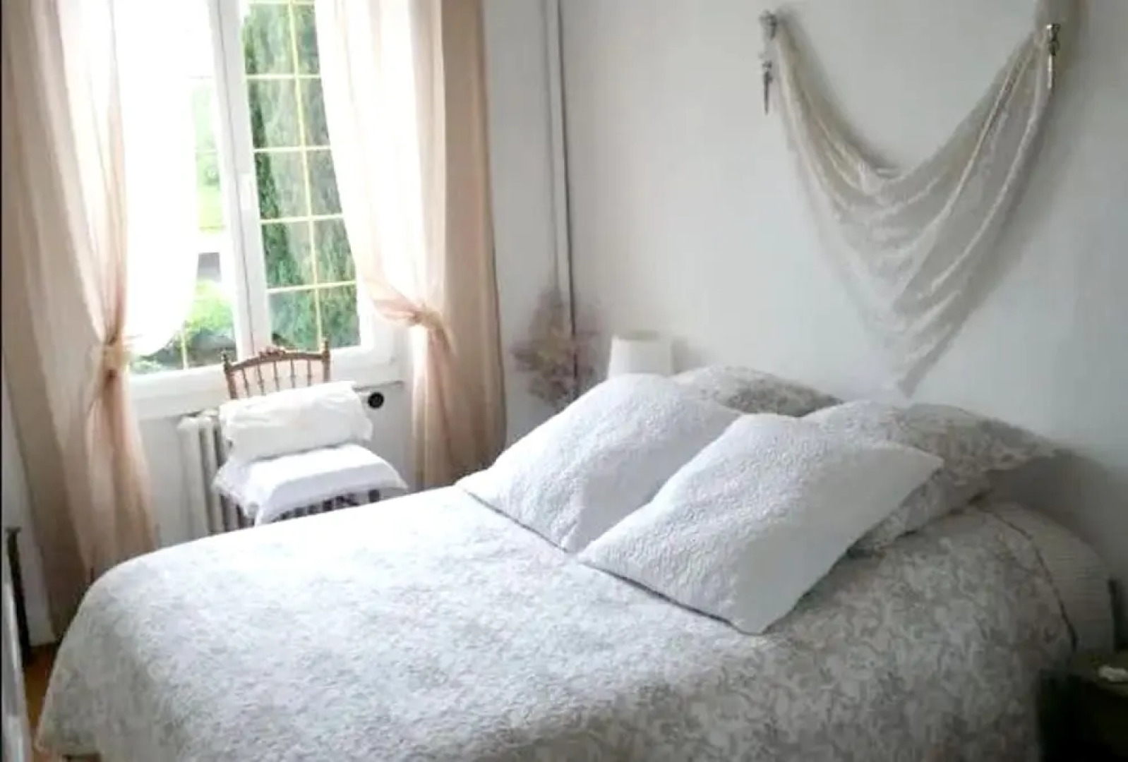 Villa With 4 Bedrooms in Saint-germain-du-pert, With Pool Access, Encl