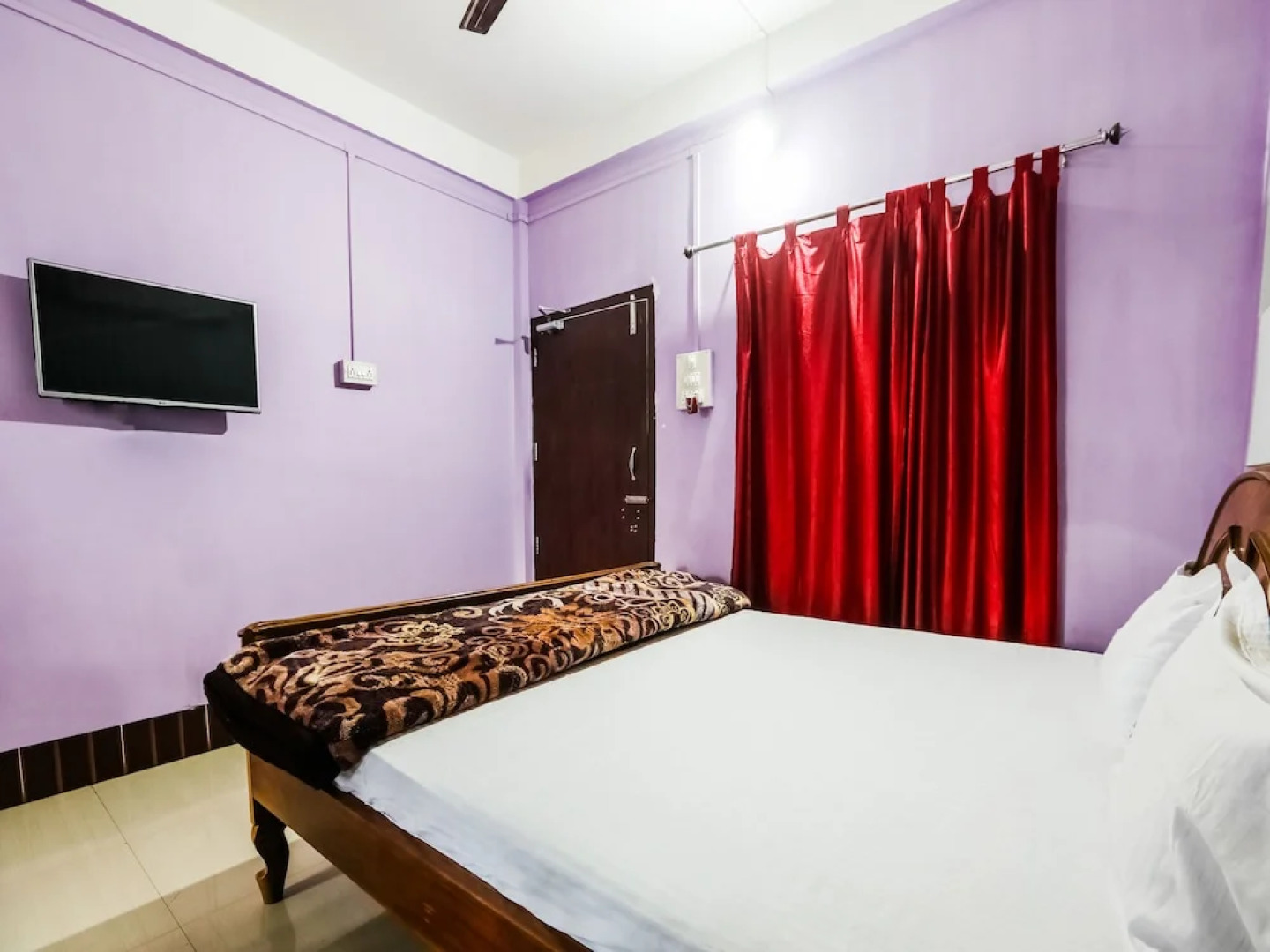 Spot On 47105 Hotel Hornbill