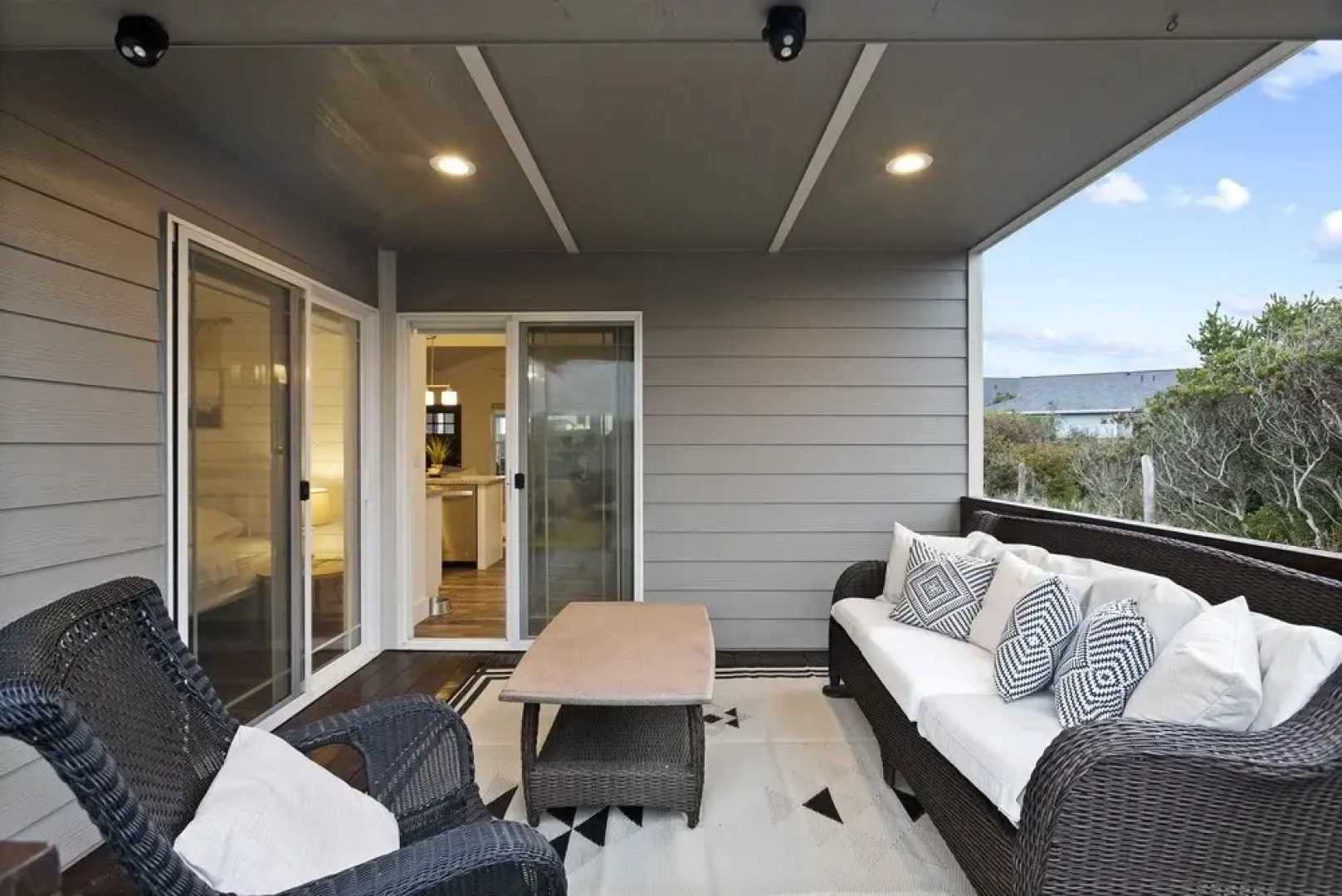 Beach Walk Cozy Cabin - Short walk to beach