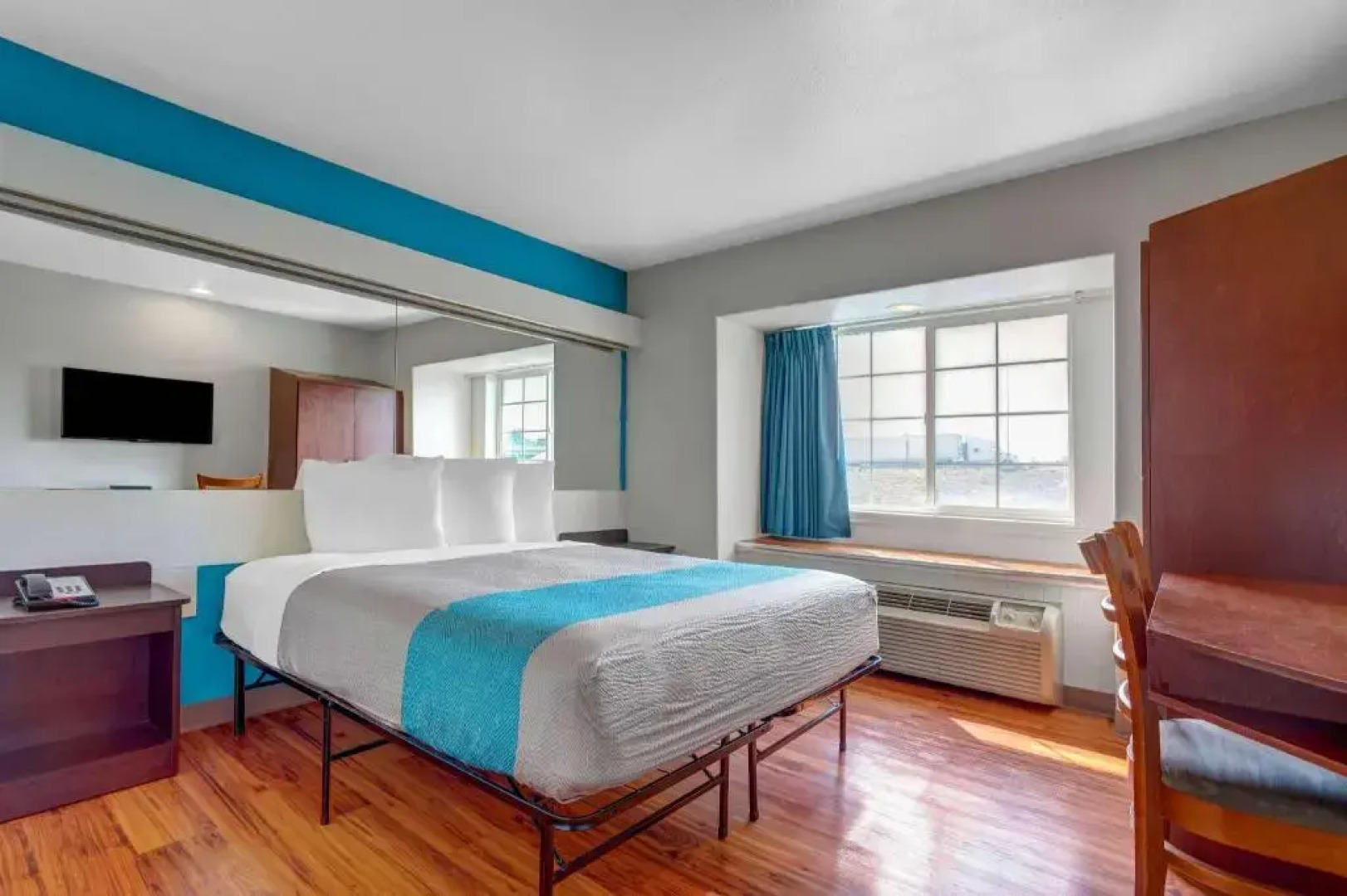 Motel 6 Idaho Falls, ID - Snake River