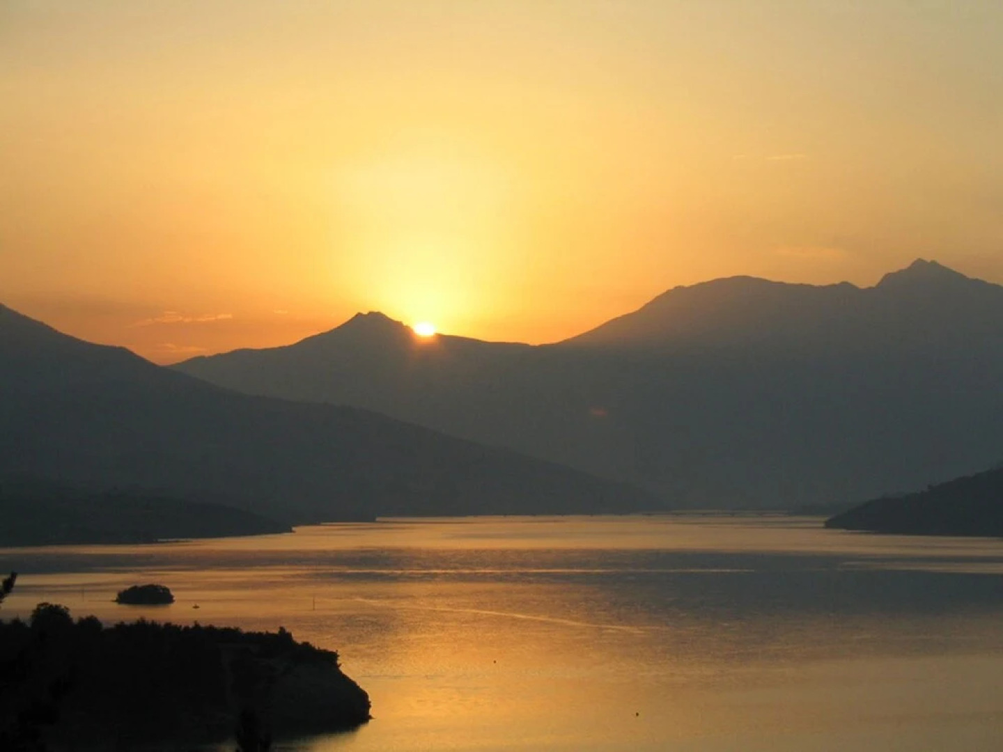 Wooden Chalet in the Cozy and Sporty and Beautifull Chorges