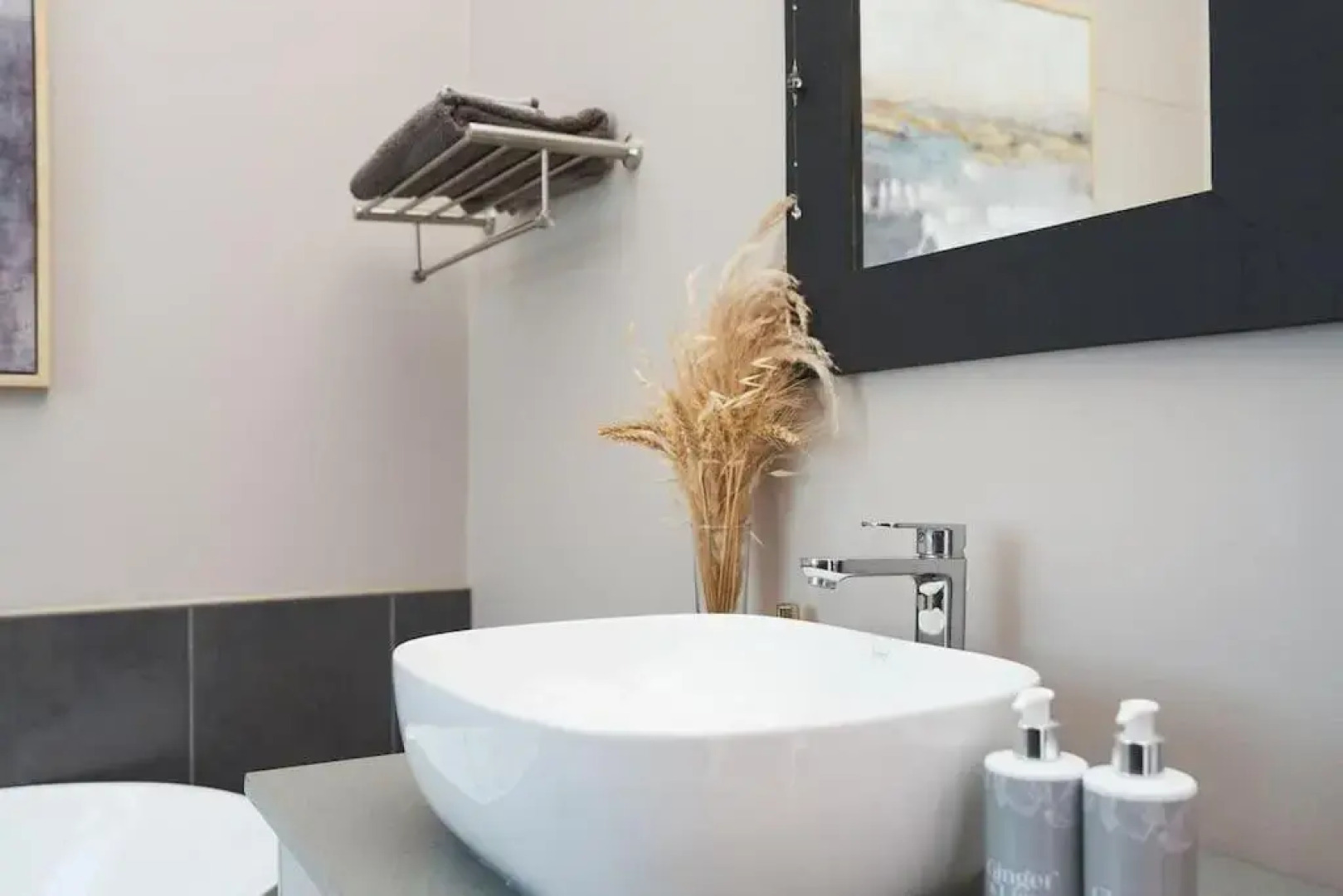 HERON COTTAGE - for your seaside holiday.