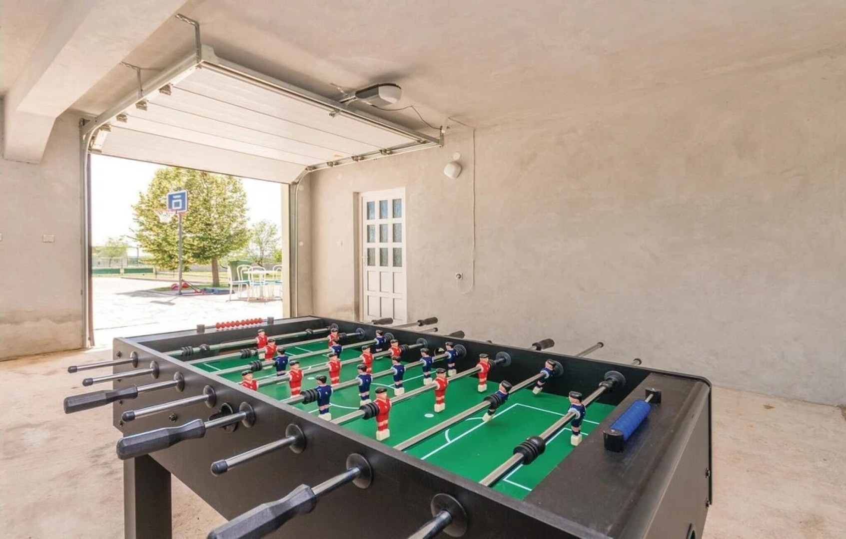 Amazing Home in Lisicic With 4 Bedrooms, Wifi and Outdoor Swimming Pool