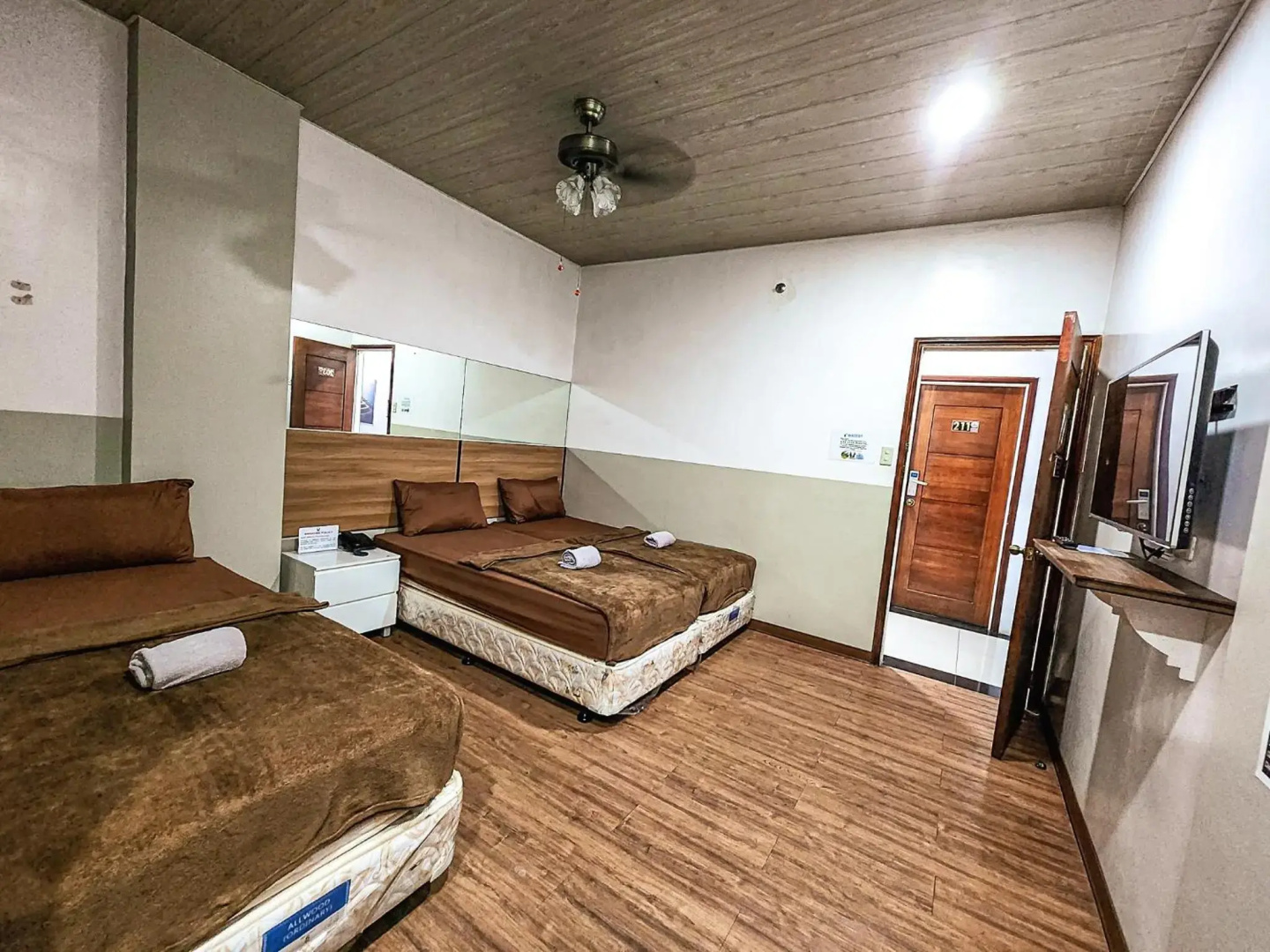 OYO 767 Hotel Urban - Khotel Kurban Hotel