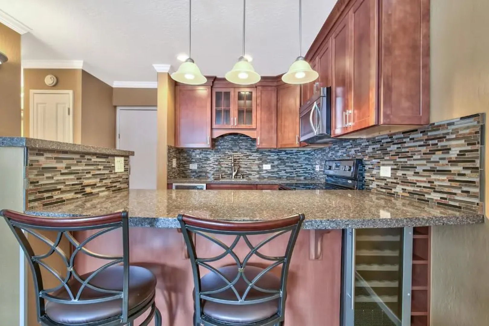 Aston Lakeland Village Beach & Mountain Resort