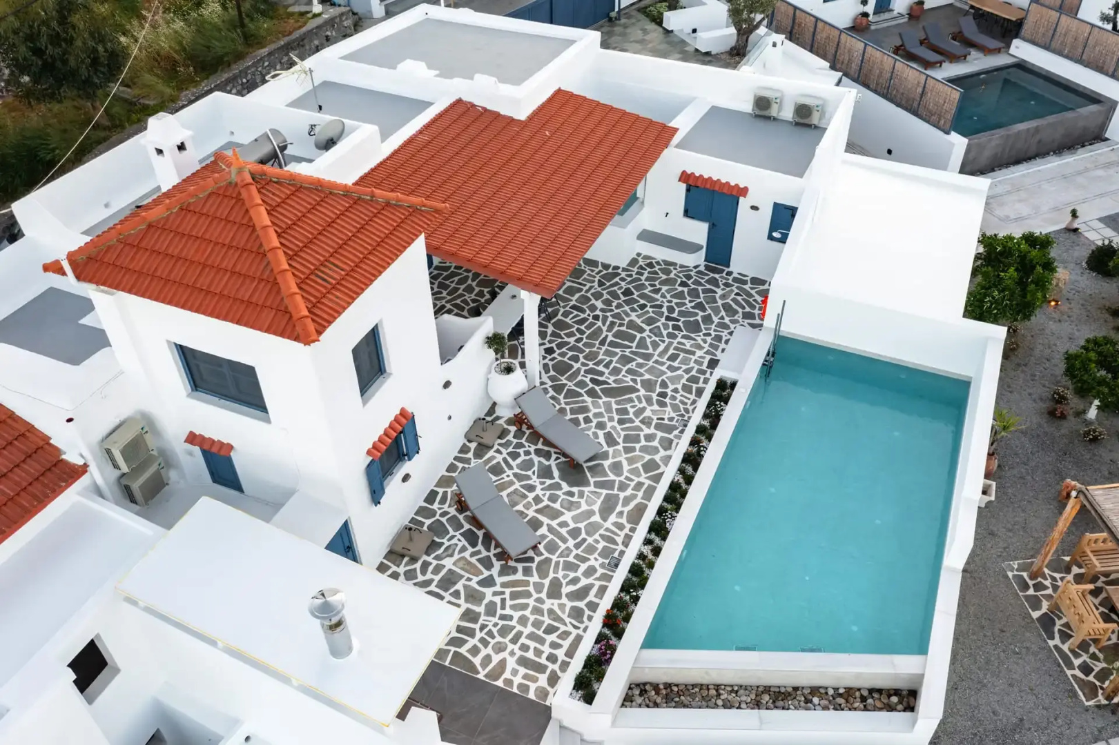 Kalathos Square Luxury Suites