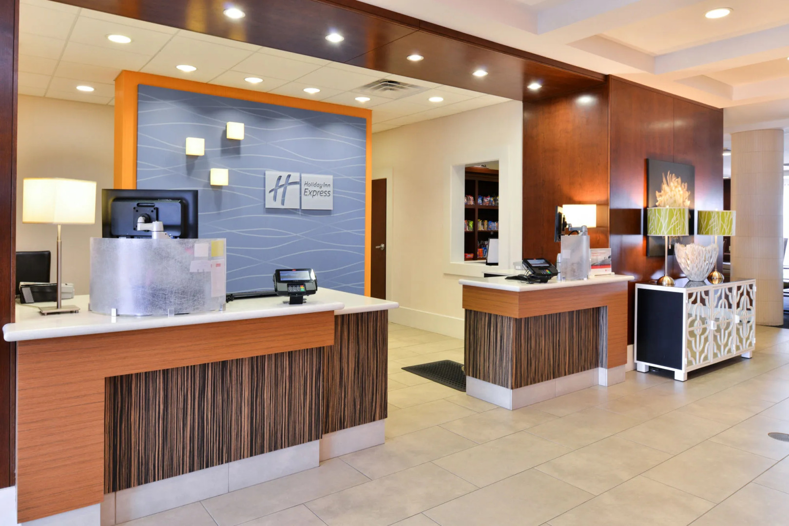 Holiday Inn Express Hotel & Suites Terre Haute by IHG