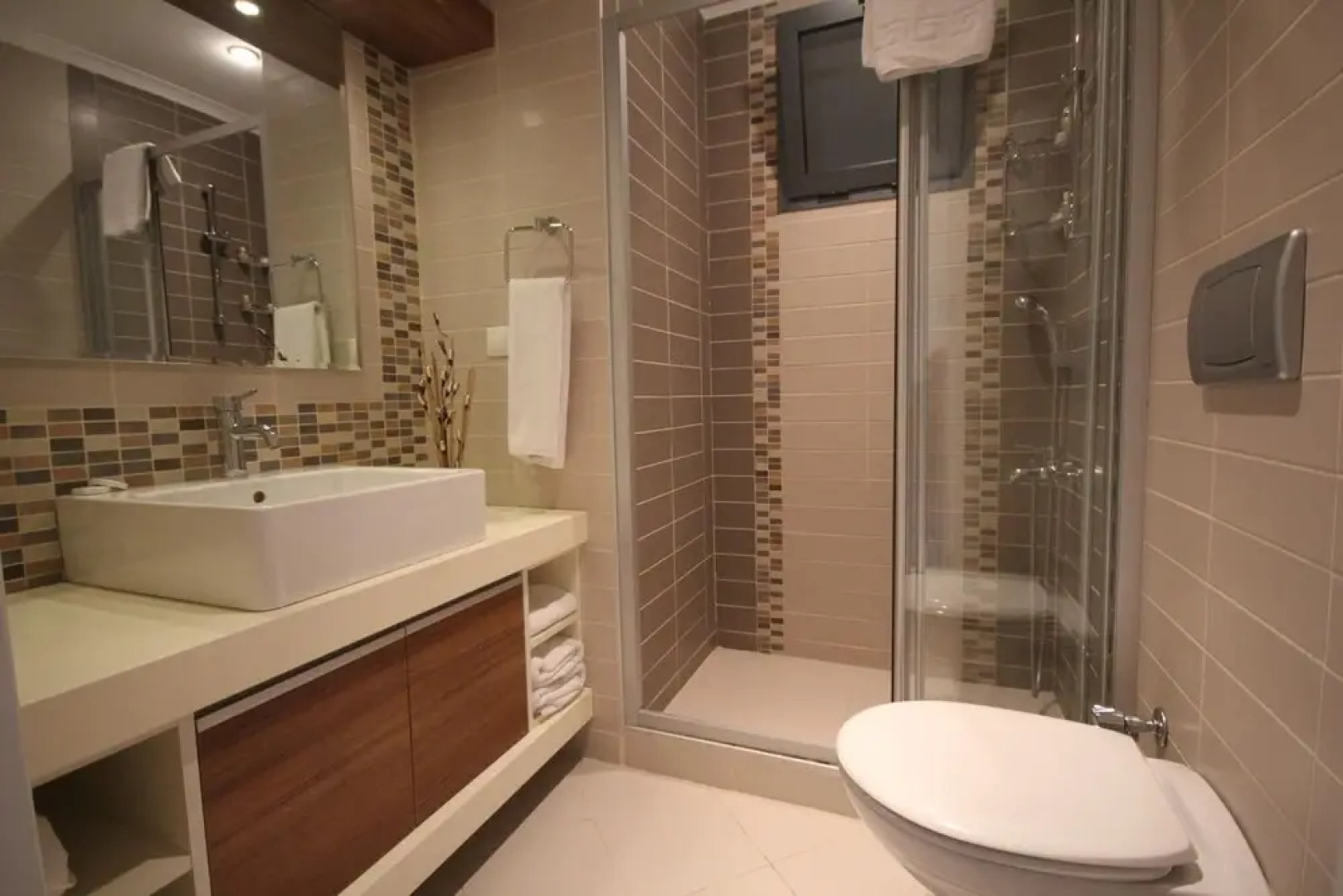 Kondo Suites & Residence