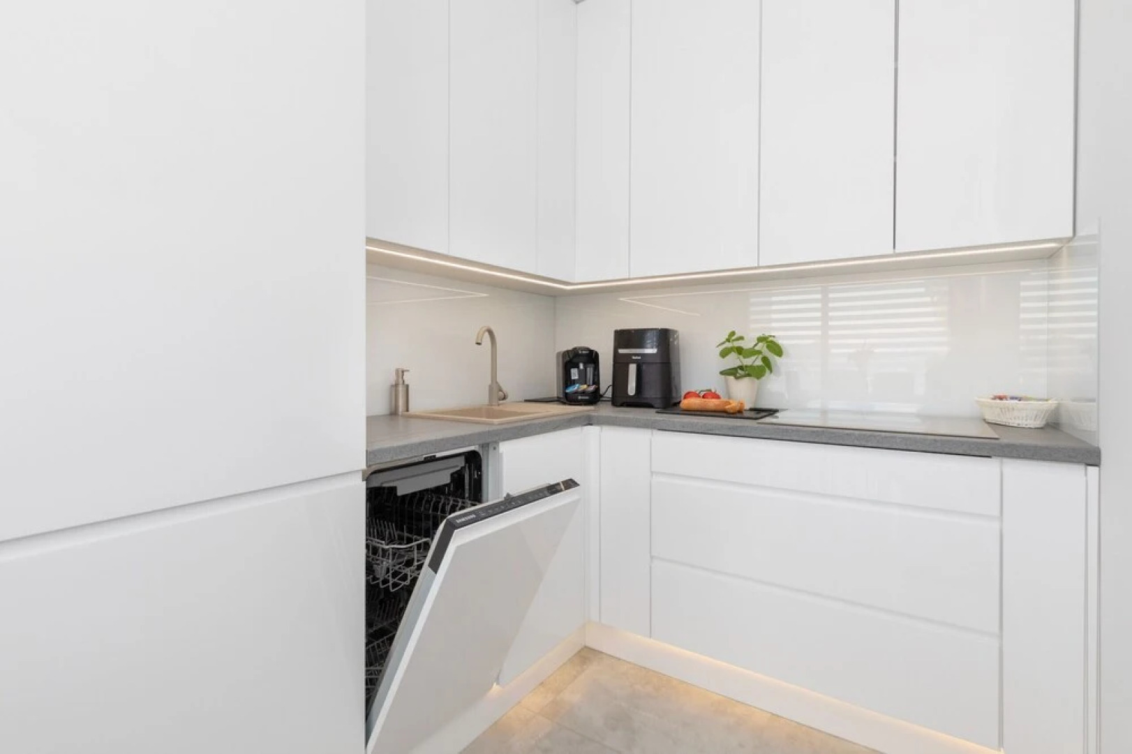 Seaside Apartment With AC by Renters