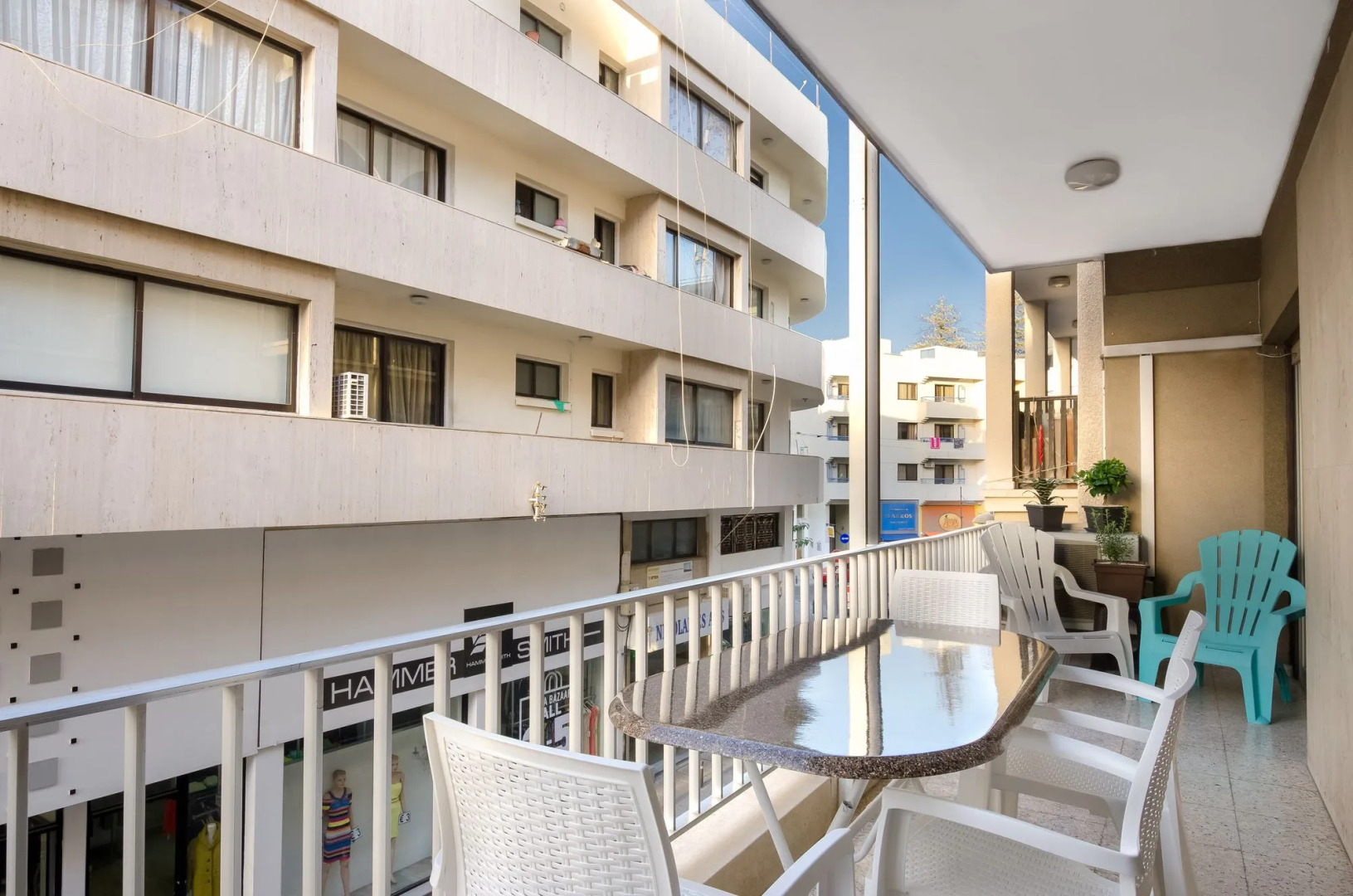 Laila's Holiday Apartments