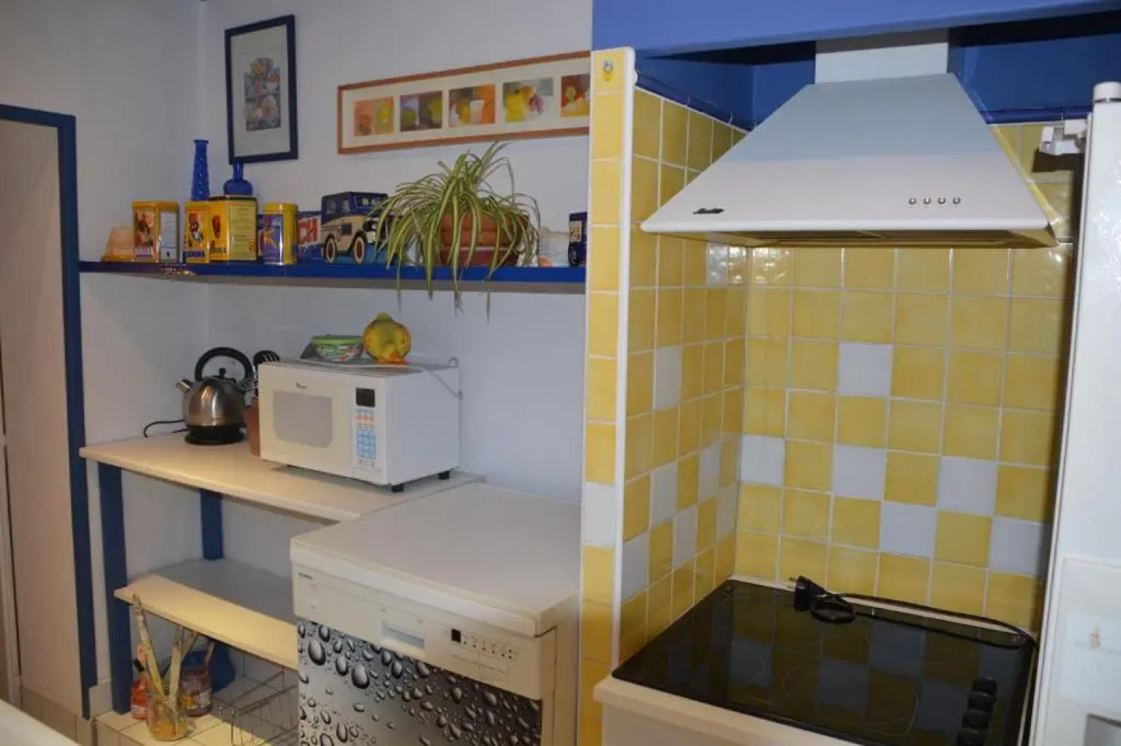 Volets Bleus et Briques Rouges