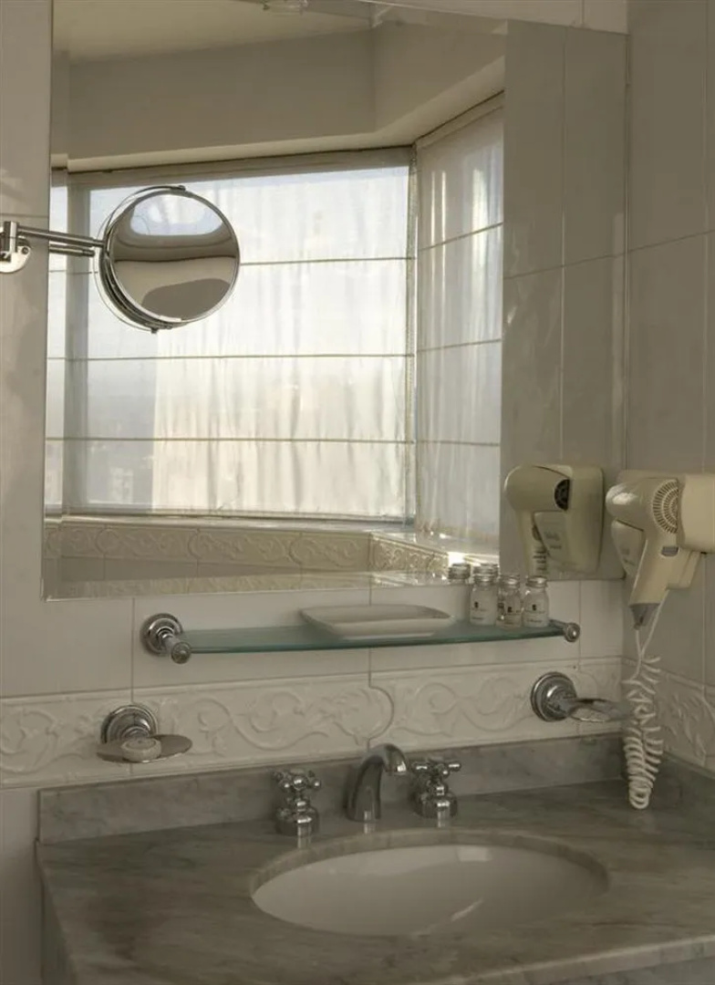 San Suites Mitre