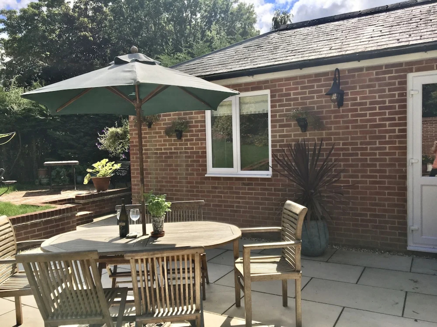 Charming 1-bedroom Apartment Near South Downs