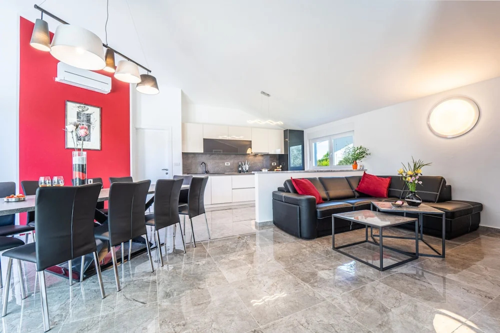 Modern Villa With Pool and Terrace