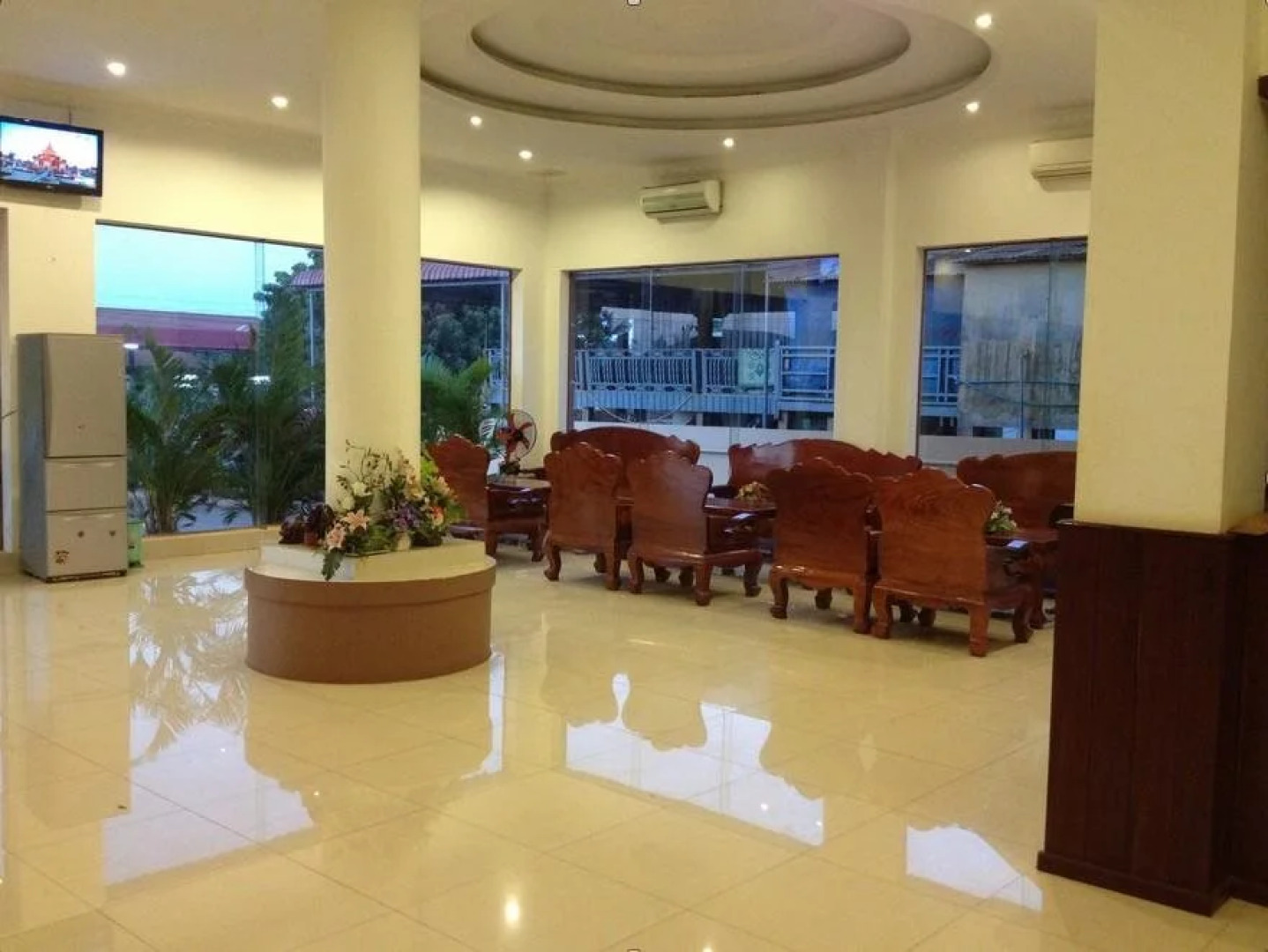 Ratanak Phnom Svay Hotel