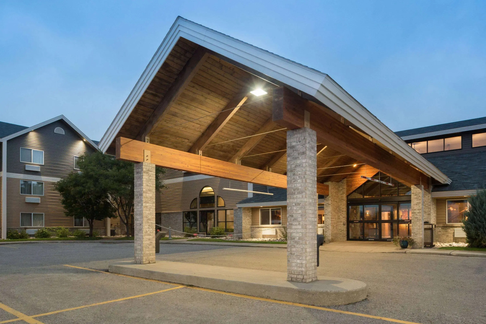 AmericInn by Wyndham Valley City - Conference Center