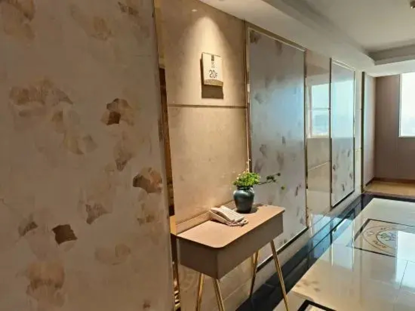 Dragon City International Hotel