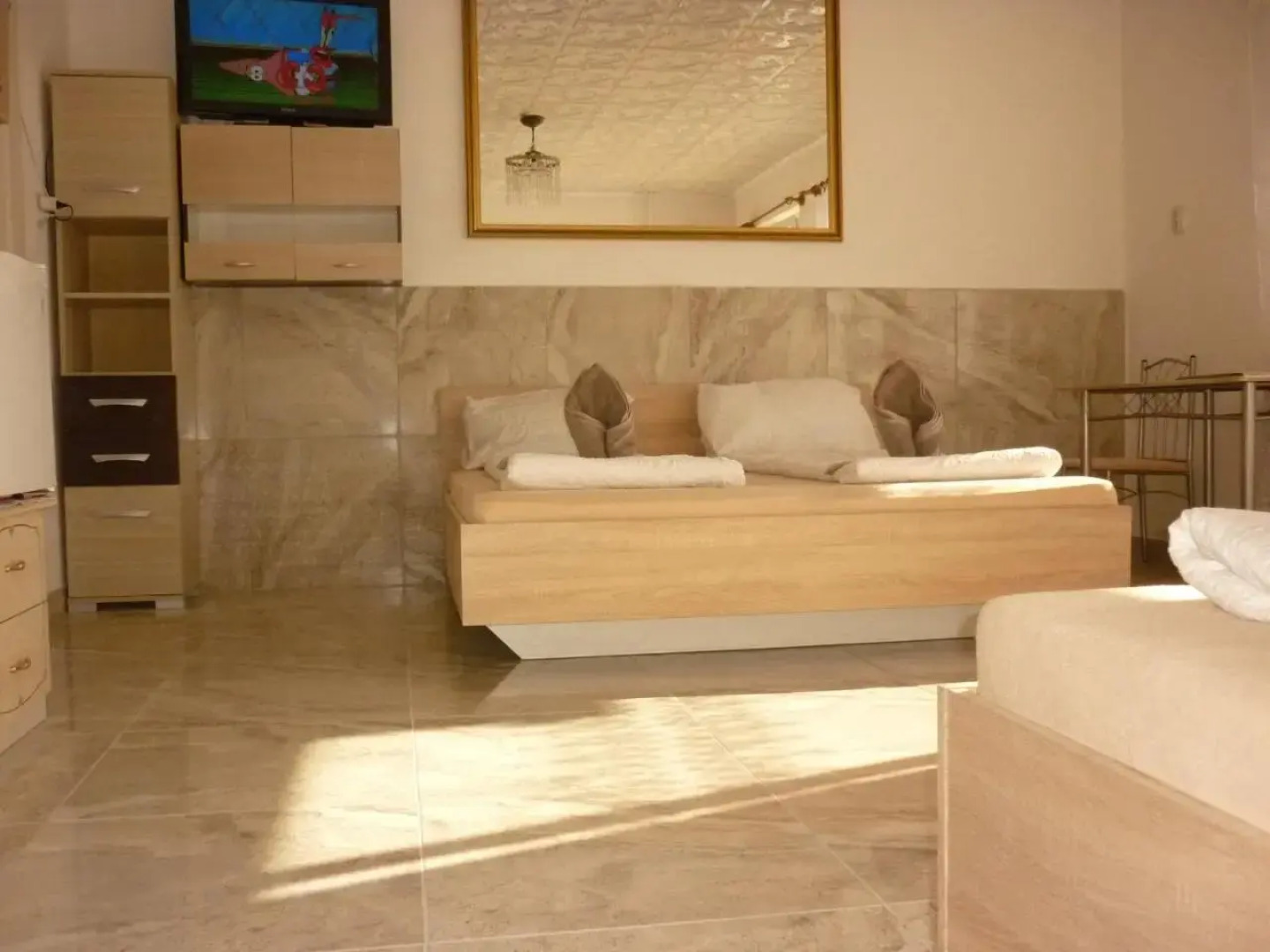 R1 Rolléder Apartman-ház