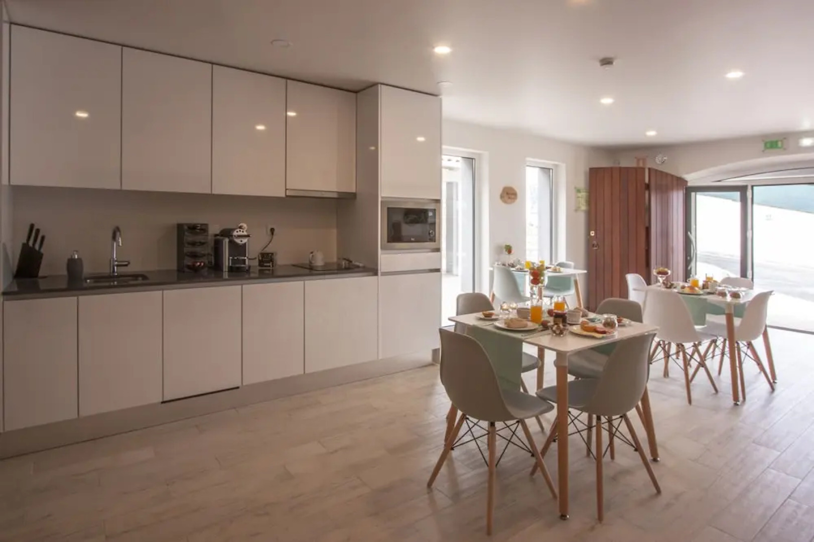 Hillside House Suites & Spa