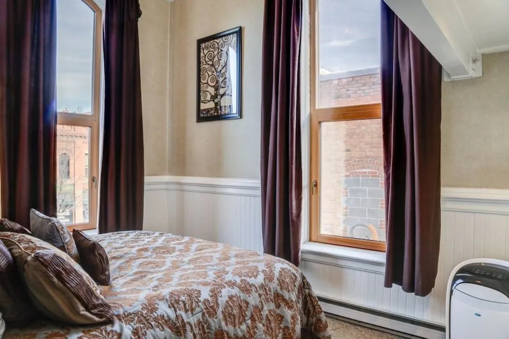 Bozeman - Atelier Above Main Street